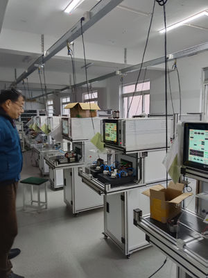 中国 パネウマティック装置付きの直流モーターステーター試験機械 サプライヤー