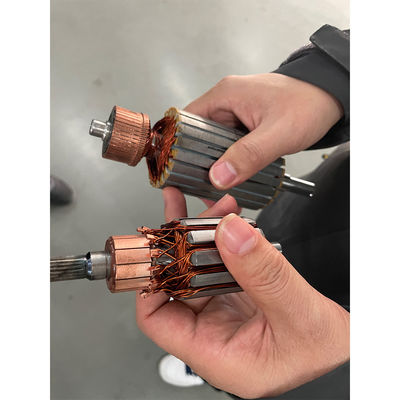 中国 完全に自動的なアーマチュア巻き込み機械 ロータスコイル巻き込み機 電子テンショナー サプライヤー