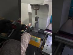プレス機